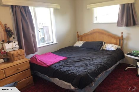 Photo of property in 1 Snead Place, Hamilton East, Hamilton, 3216