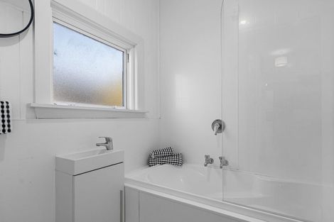 Photo of property in 2/20 Donald Place, St Albans, Christchurch, 8014