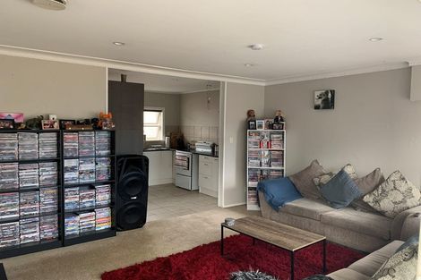 Photo of property in 3/6 Clevedon Road, Papakura, 2110