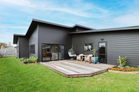 Photo of property in 4 Devon Lane, Carterton, 5713