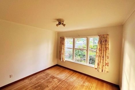 Photo of property in 19 View Road, Glenfield, Auckland, 0627