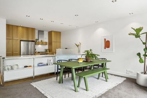 Photo of property in 7/258 Hurstmere Road, Takapuna, Auckland, 0622