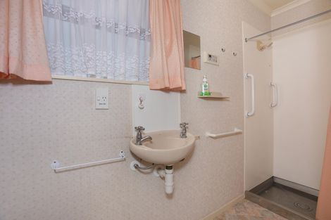 Photo of property in 28 Parnell Heights Drive, Kelvin Grove, Palmerston North, 4414