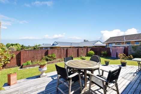 Photo of property in 4 Chablis Place, Henderson, Auckland, 0612