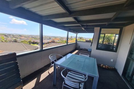 Photo of property in 14 Arrowsmith Drive, Clover Park, Auckland, 2019