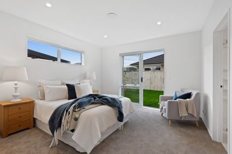 Photo of property in 23 Waituarua Drive, Takanini, 2112