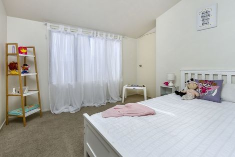 Photo of property in 3a Domain Road, Weymouth, Auckland, 2103