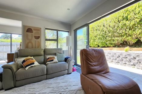 Photo of property in 260 Mark Avenue, Grenada Village, Wellington, 6037