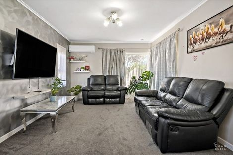 Photo of property in 207 Don Buck Road, Massey, Auckland, 0614