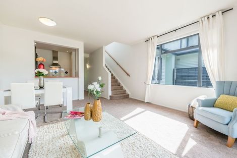 Photo of property in 116/2 Armoy Drive, East Tamaki, Auckland, 2016