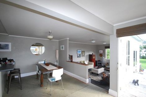 Photo of property in 4 Chatham Street, Berhampore, Wellington, 6023