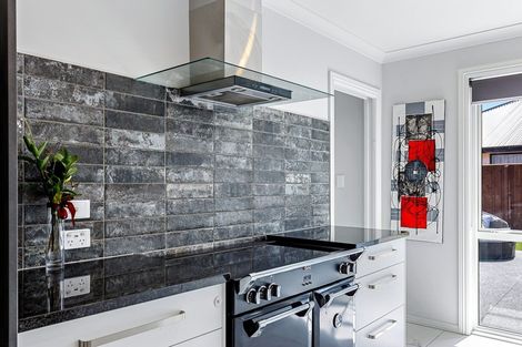 Photo of property in 66 Watkins Drive, Rangiora, 7400