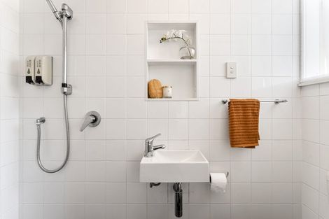 Photo of property in 871 Whangaparaoa Road, Manly, Whangaparaoa, 0930