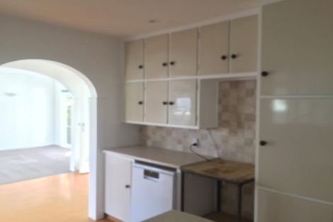 Photo of property in 12 Bridgens Avenue, Te Atatu Peninsula, Auckland, 0610