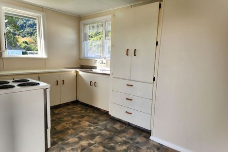 Photo of property in 2 Barkley Place, Cobden, Greymouth, 7802