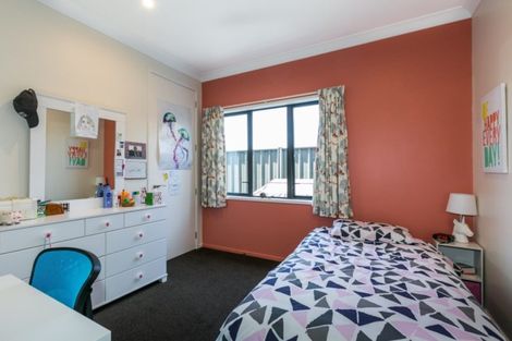 Photo of property in 14 Greenlea Place, Frimley, Hastings, 4120