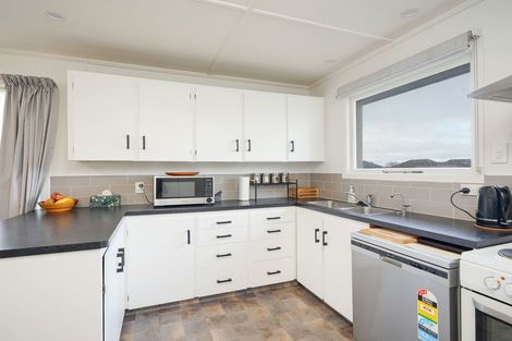 Photo of property in 273 Conyers Street, Strathern, Invercargill, 9812