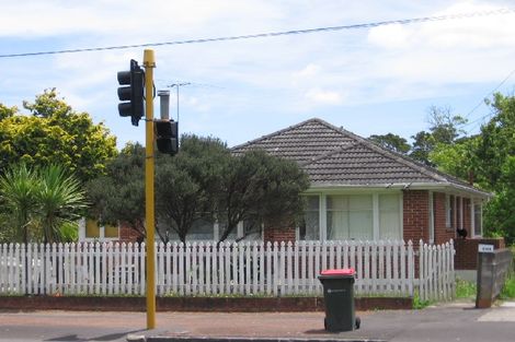 Photo of property in 2143a Great North Road, Avondale, Auckland, 0600