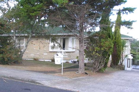Photo of property in 1/2 Varlene Terrace, Forrest Hill, Auckland, 0620
