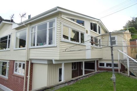 Photo of property in 34 Hungerford Road, Lyall Bay, Wellington, 6022