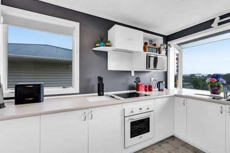 Photo of property in 22 Kingsford Street, Bell Block, New Plymouth, 4312