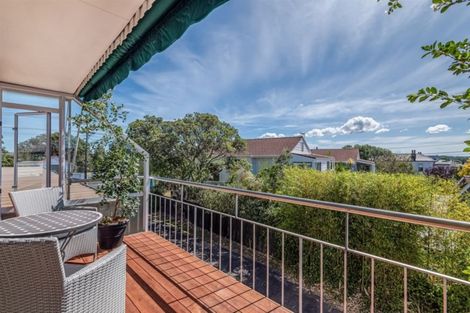 Photo of property in 3/134 Calliope Road, Stanley Point, Auckland, 0624