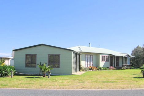 Photo of property in 59 Charles Green Drive, Cooks Beach, Whitianga, 3591