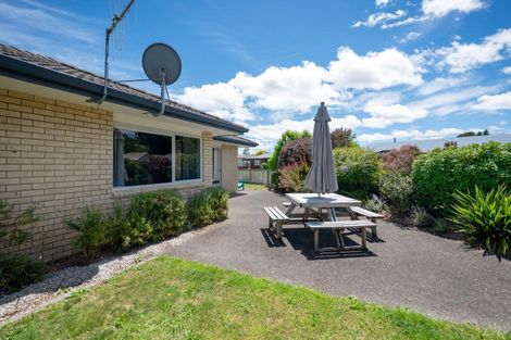 Photo of property in 4 Lakemere Way, Kinloch, Taupo, 3377