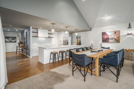 Photo of property in 1 Briar Bank Drive, Wanaka, 9305