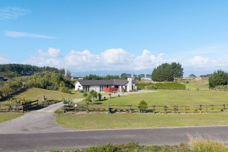 Photo of property in 66 Waitarere Rise Avenue, Waitarere, Levin, 5510