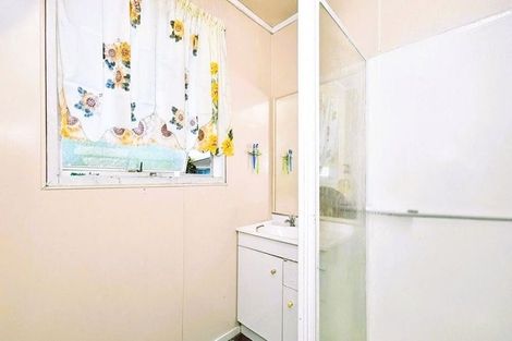 Photo of property in 8 Staverton Crescent, Mangere, Auckland, 2022