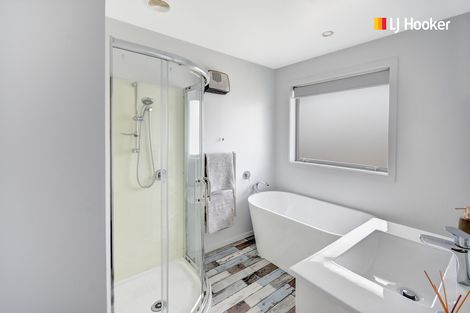 Photo of property in 8 Roblyn Place, Mosgiel, 9024