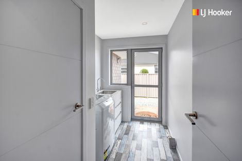 Photo of property in 8 Roblyn Place, Mosgiel, 9024