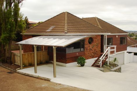 Photo of property in 1/10 Cambric Place, Botany Downs, Auckland, 2010