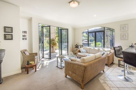 Photo of property in 15a Beresford Street, Bayswater, Auckland, 0622