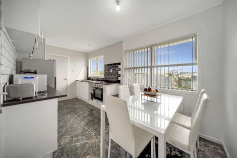 Photo of property in 5 Nairn Place, Otara, Auckland, 2023