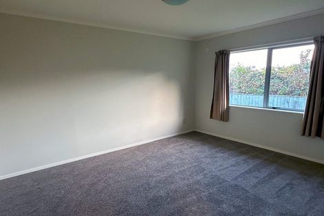 Photo of property in 5 Swain Grove, Riverstone Terraces, Upper Hutt, 5018