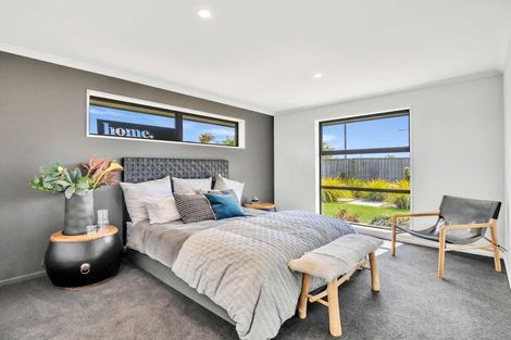 Photo of property in 14 John Raven Lane, Woodend, 7610