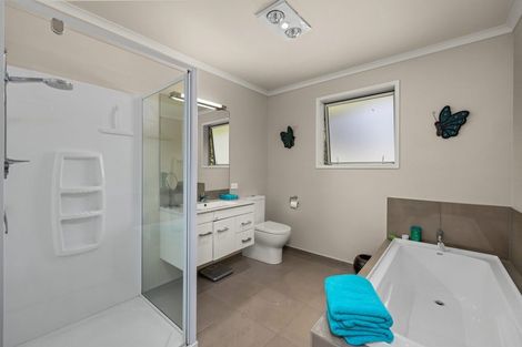 Photo of property in 25 Halyard Loop, Haruru, 0204