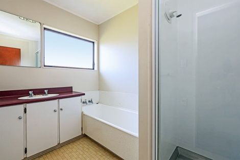 Photo of property in 14 Kaweka Place, Havelock North, 4130