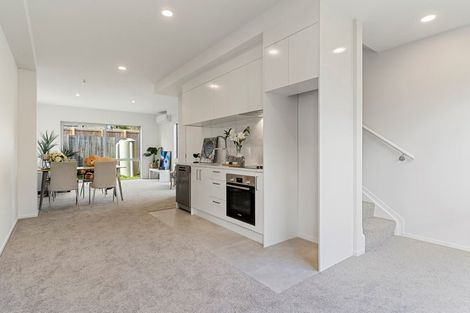 Photo of property in 10/3 Matuhi Rise, Henderson, Auckland, 0612