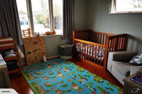 Photo of property in 6 Maybelle Place, Kelston, Auckland, 0602