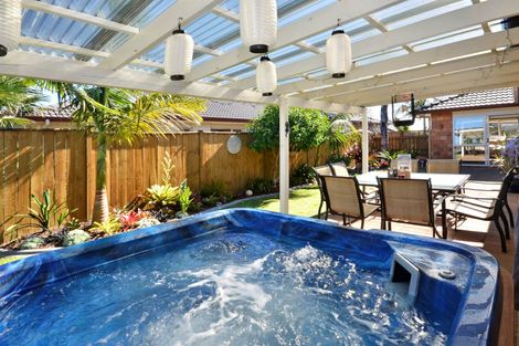 Photo of property in 38 Belfry Place, Wattle Downs, Auckland, 2103