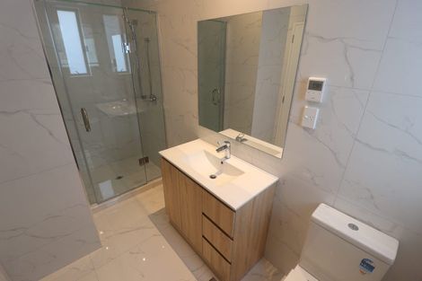 Photo of property in 2b Crystal Avenue, Te Atatu South, Auckland, 0602