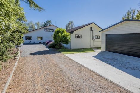 Photo of property in 531 Kawiu Road, Levin, 5572