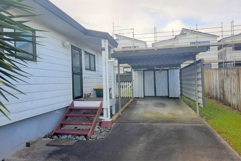 Photo of property in 1/29 De Quincey Terrace, Highland Park, Auckland, 2010