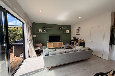 Photo of property in 3/18 Kaimai Avenue, Massey, Auckland, 0614