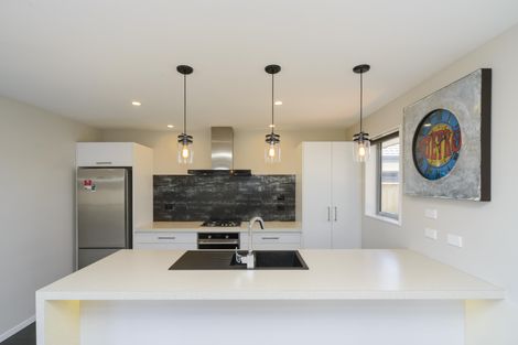 Photo of property in 140 Ruapehu Drive, Fitzherbert, Palmerston North, 4410