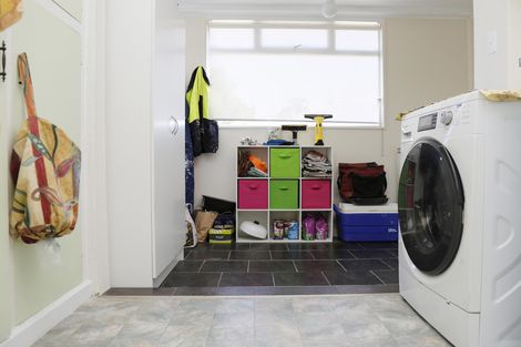 Photo of property in 1 Weston Road, Holmes Hill, Oamaru, 9401