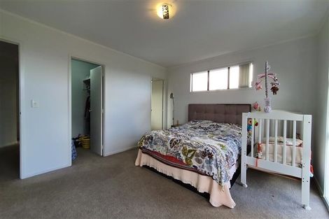 Photo of property in 12 Cherub Place, West Harbour, Auckland, 0618